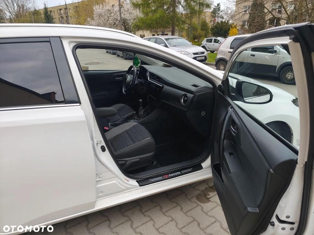 Toyota Auris 1.6 Active - 6