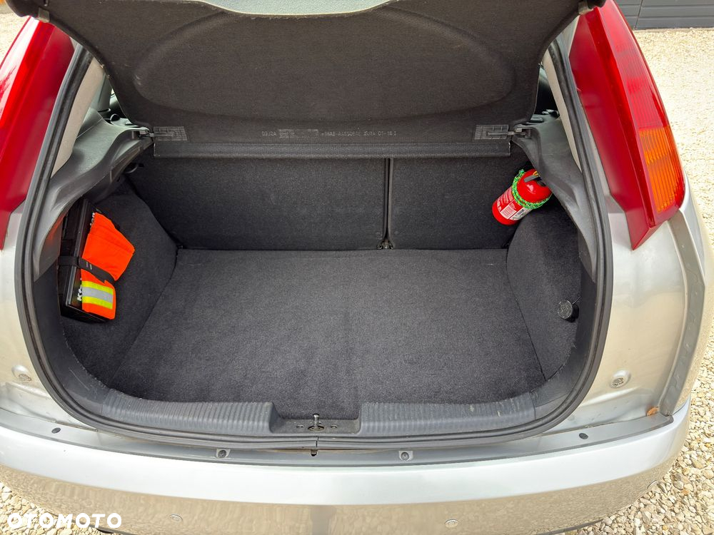 Ford Focus 1.6 16V Ambiente - 12
