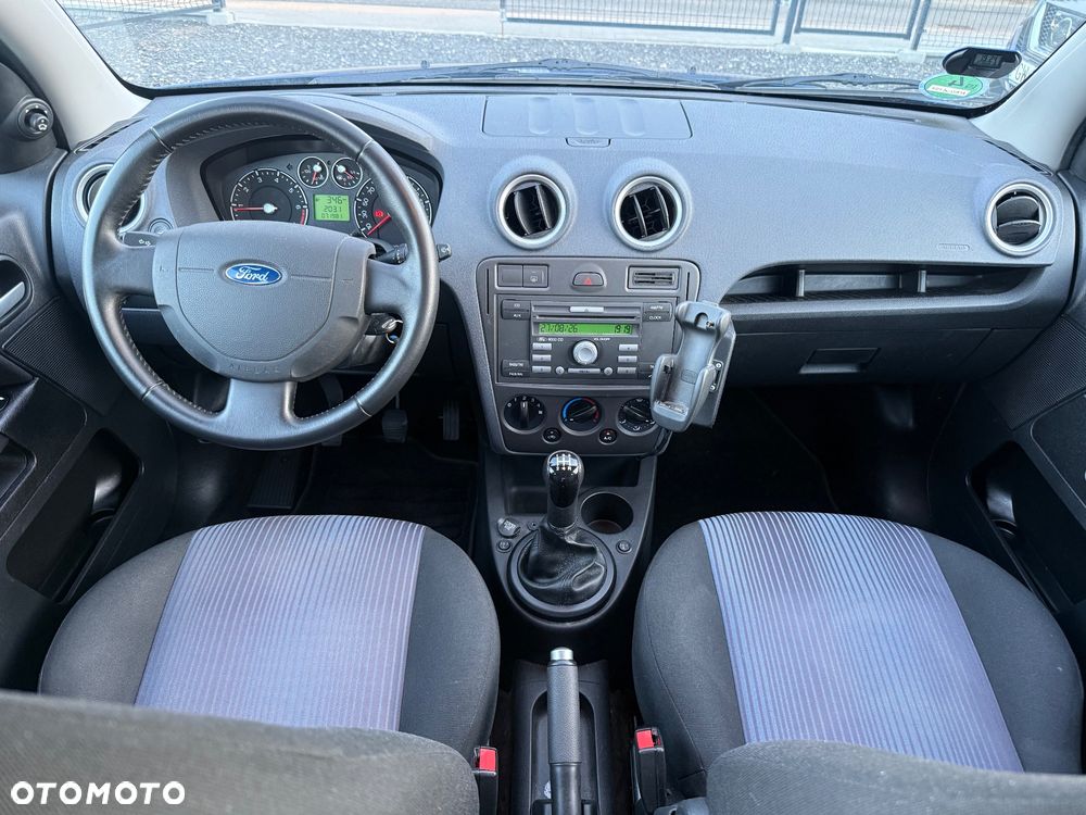 Ford Fusion - 23