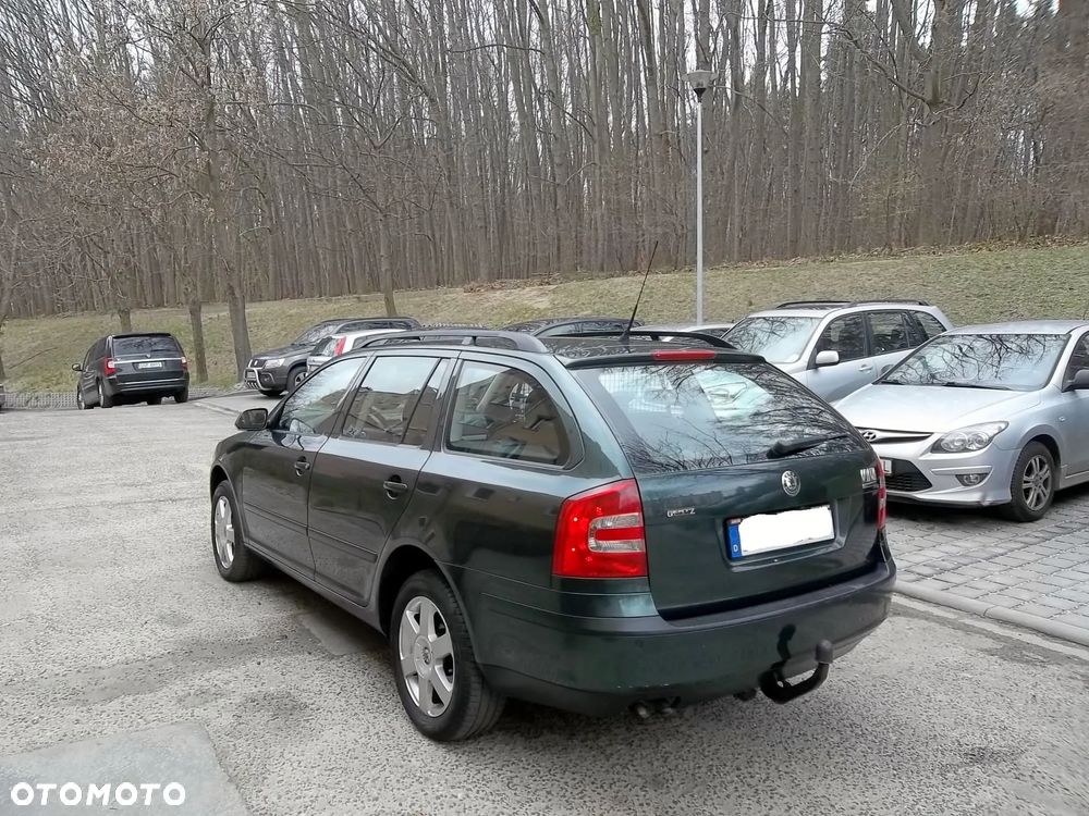 Skoda Octavia 1.9 TDI DSG Elegance - 4