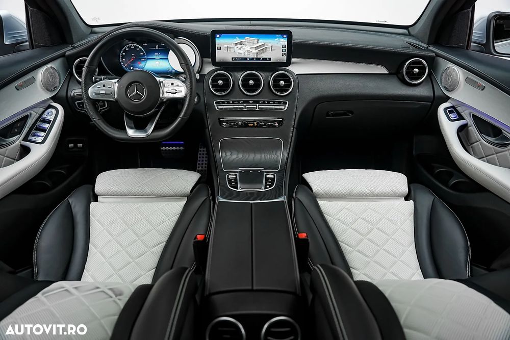 Mercedes-Benz GLC Coupe 300 e 4Matic 9G-TRONIC AMG Line Plus - 14