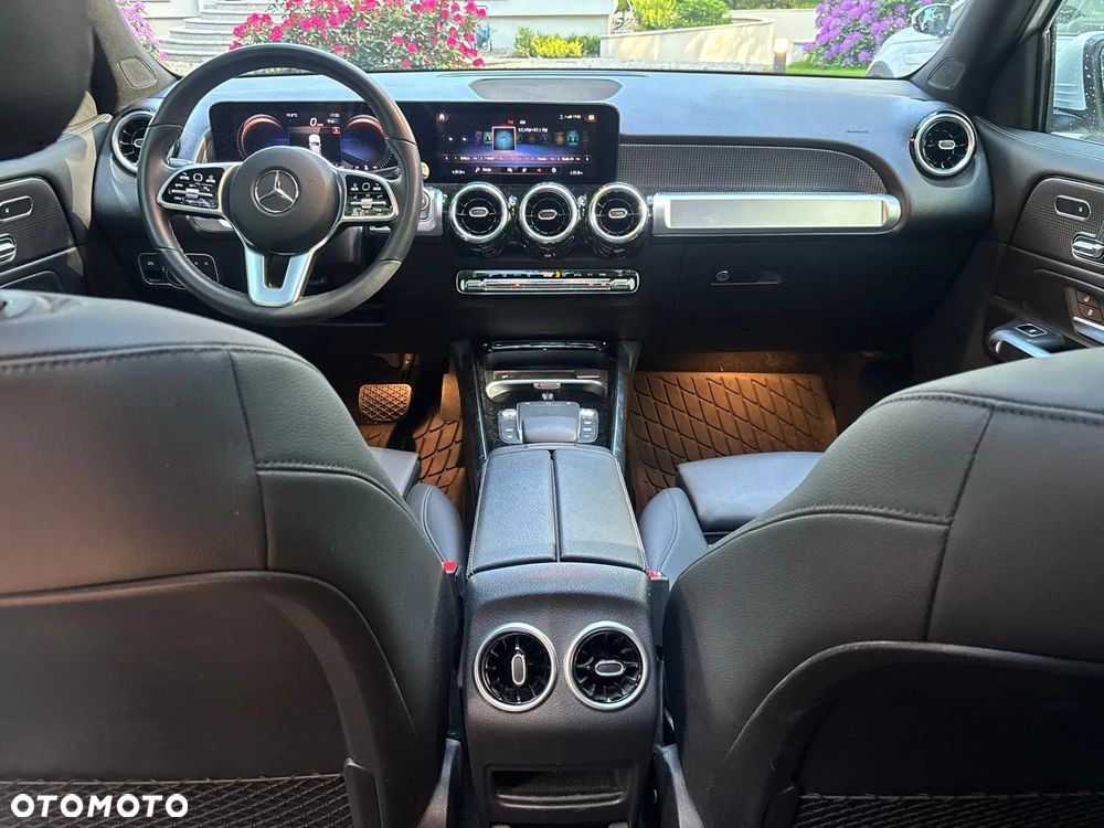 Mercedes-Benz GLB 250 4-Matic 8G-DCT - 5