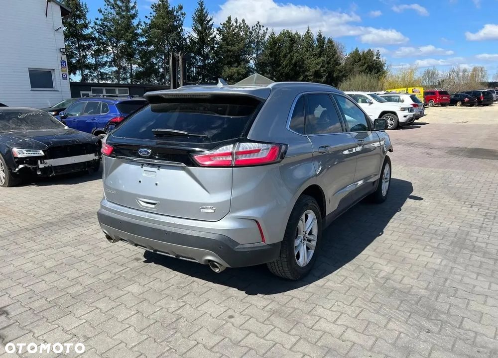 Ford Edge - 1