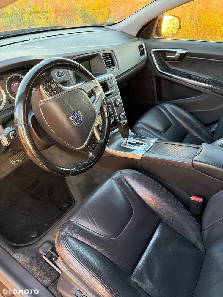 Volvo S60 D5 AWD Kinetic - 14