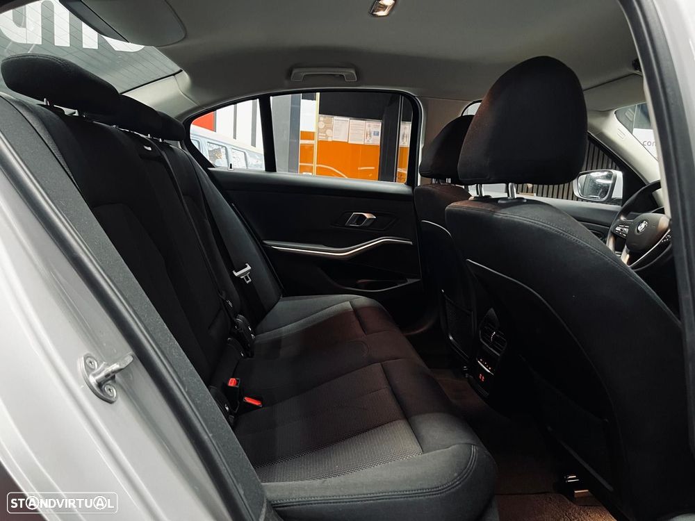 BMW 330 e Corporate Edition Auto - 44