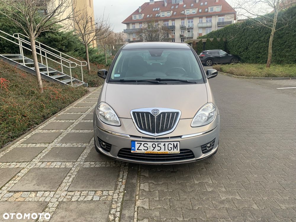 Lancia Musa 1.4 16v Automatik Platino Plus - 1