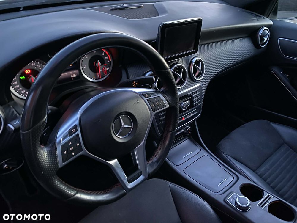 Mercedes-Benz Klasa A 200 CDI 7G-DCT AMG Line - 14