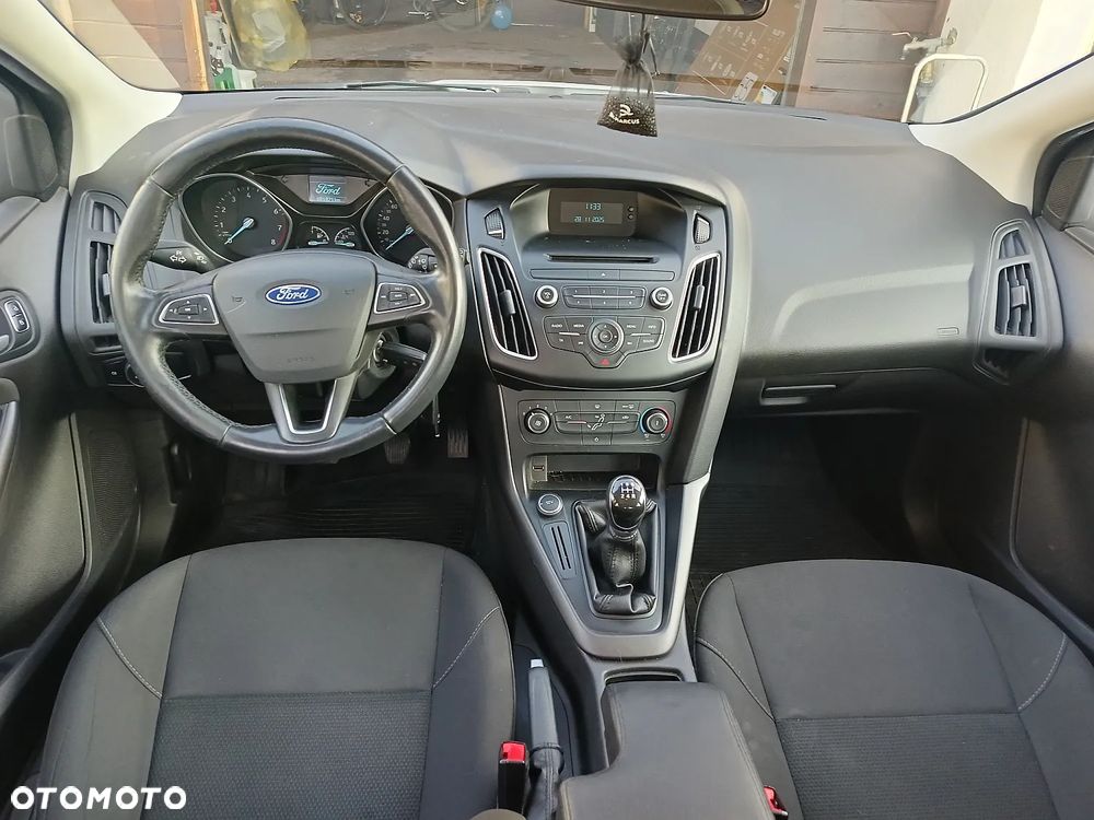 Ford Focus 1.6 Trend - 14
