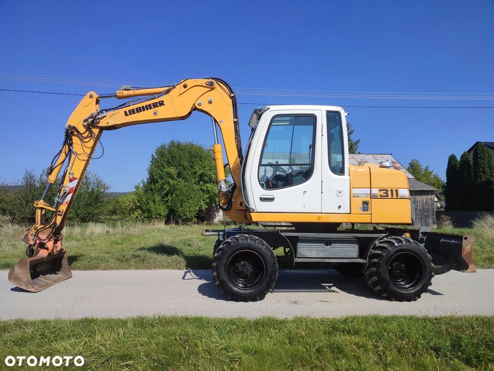Liebherr A 311 - 3