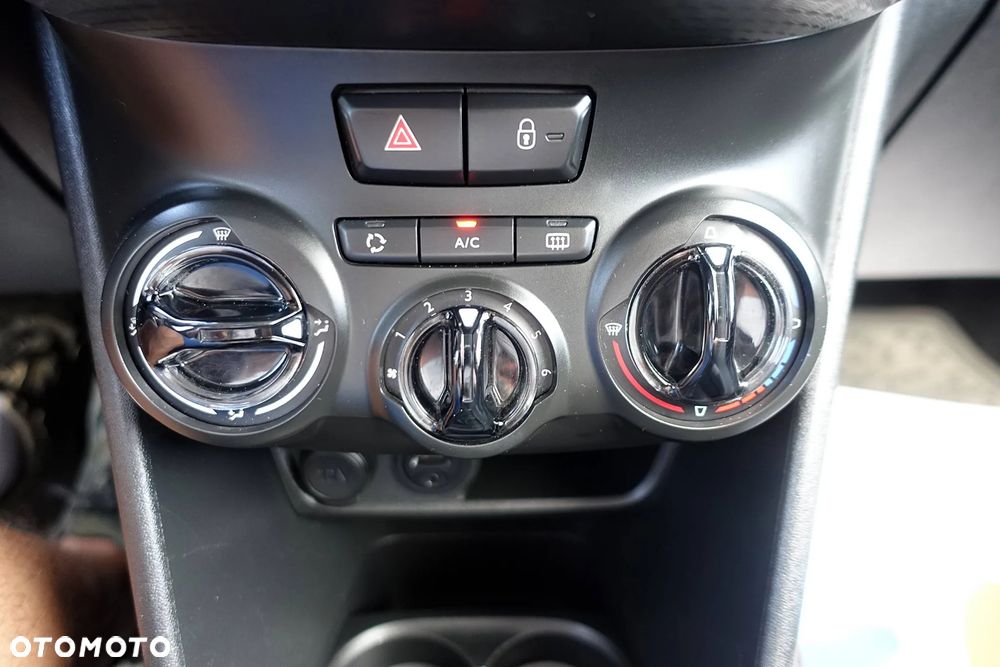 Peugeot 208 82 PureTech Style - 24