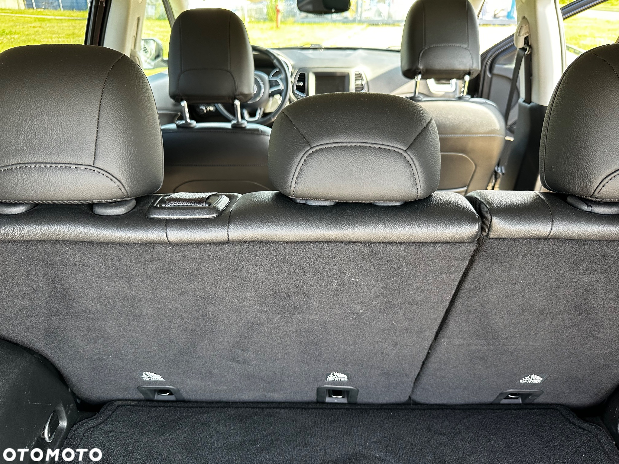 Jeep Compass - 39
