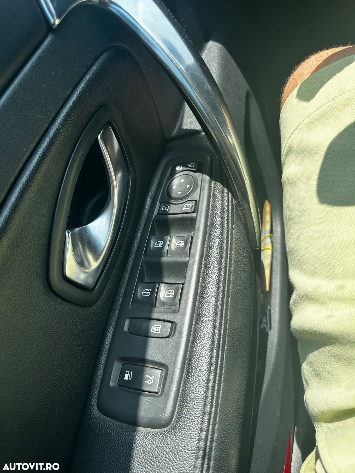Renault Latitude 2.0 dCi Initiale Aut. - 19
