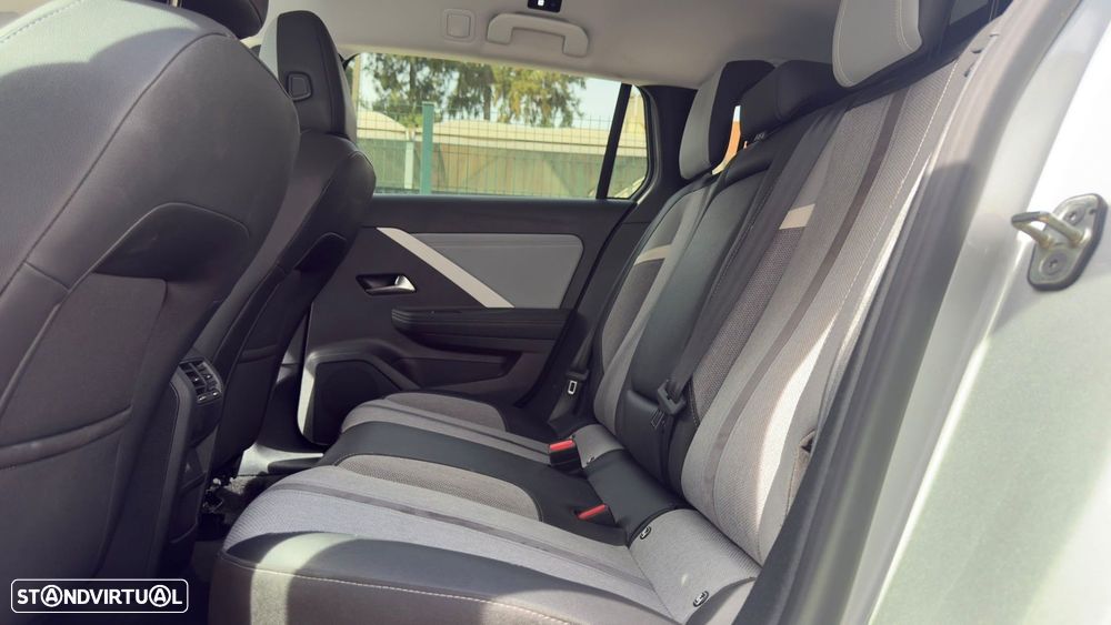 Opel Astra Sports Tourer 1.5 D Edition AT8 - 18