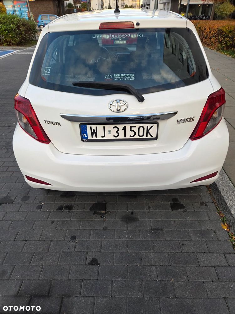 Toyota Yaris 2013 photo 4