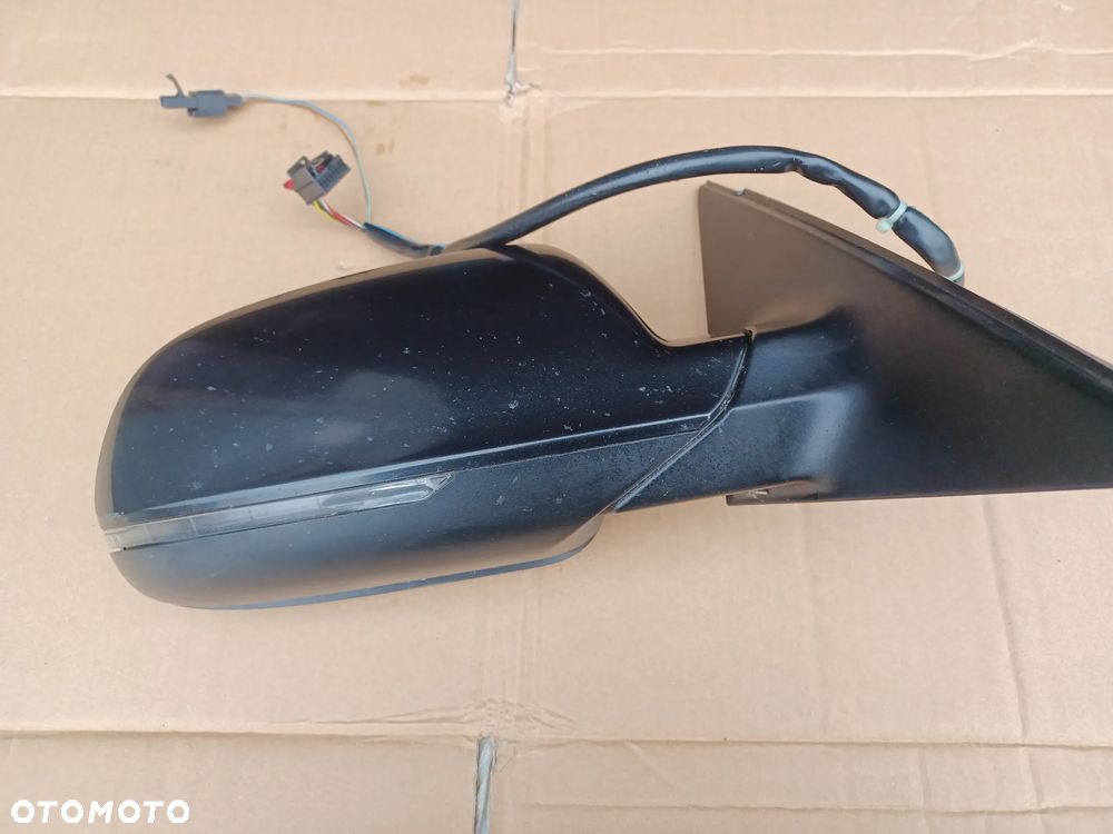 LUSTERKO PRAWE A4 B8 S-LINE LZ9Y 8PIN - 4