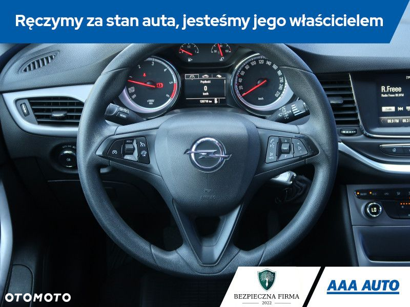 Opel Astra - 16