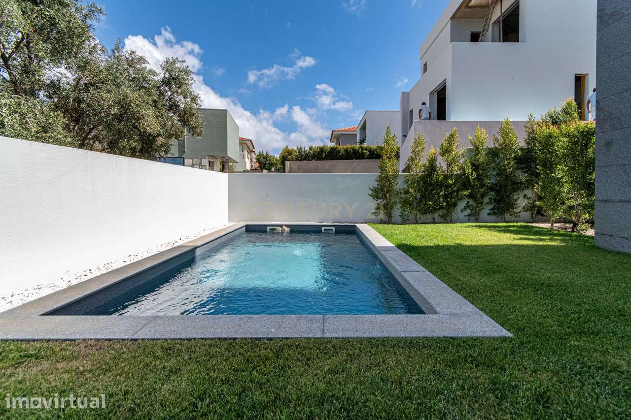 Moradia  Independente T4 Nova Construção com piscina (Estoril) - Grande imagem: 4/47
