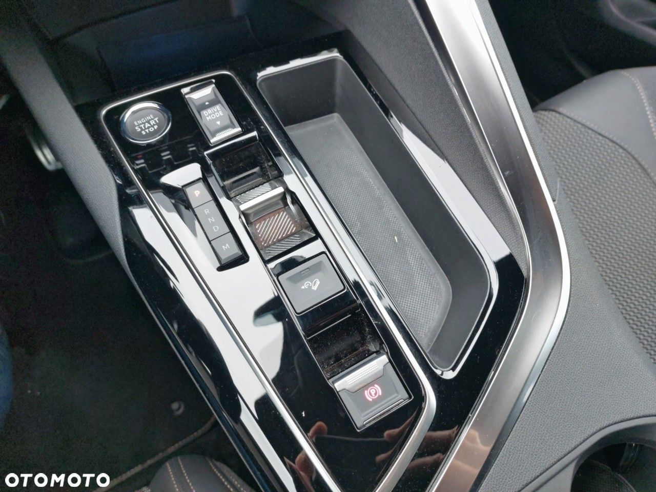 Peugeot 3008 1.2 PureTech GT S&S EAT8 - 13