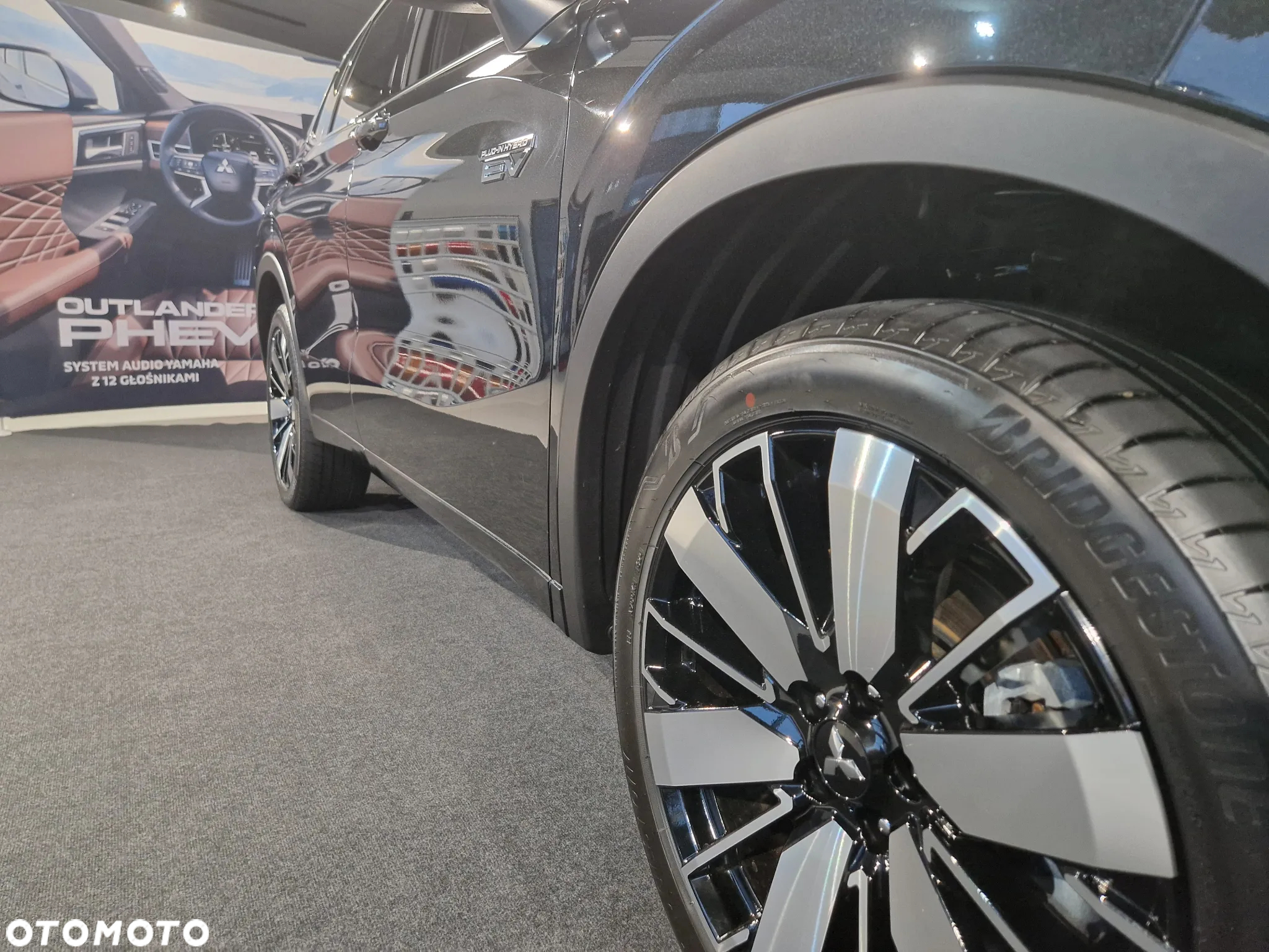 Mitsubishi Outlander - 4