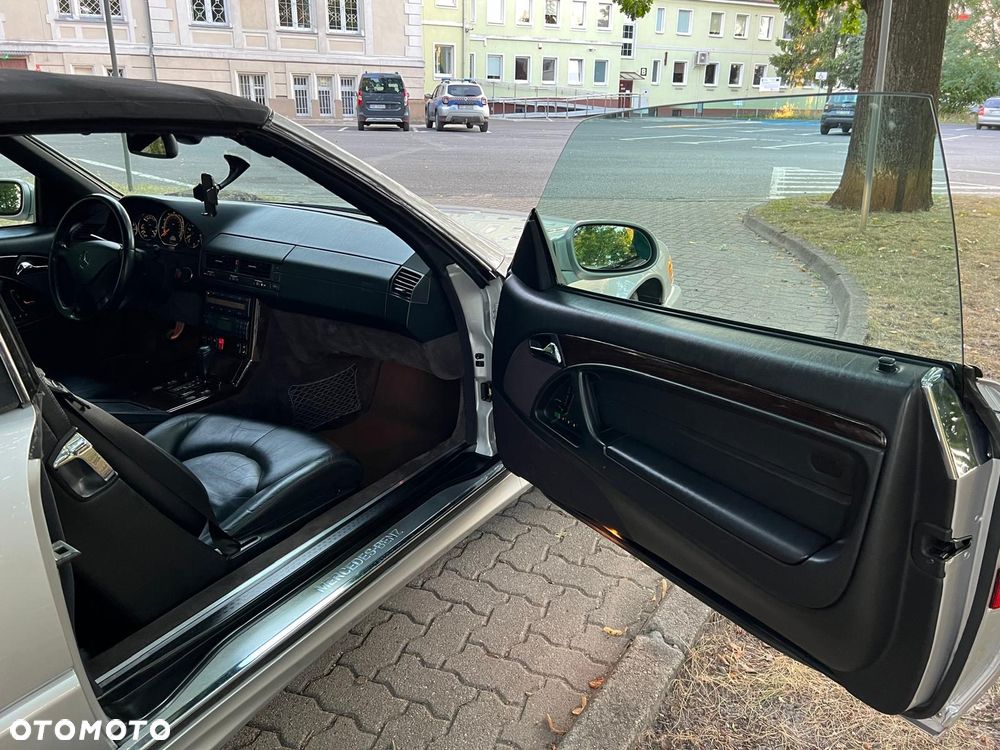 Mercedes-Benz SL - 14