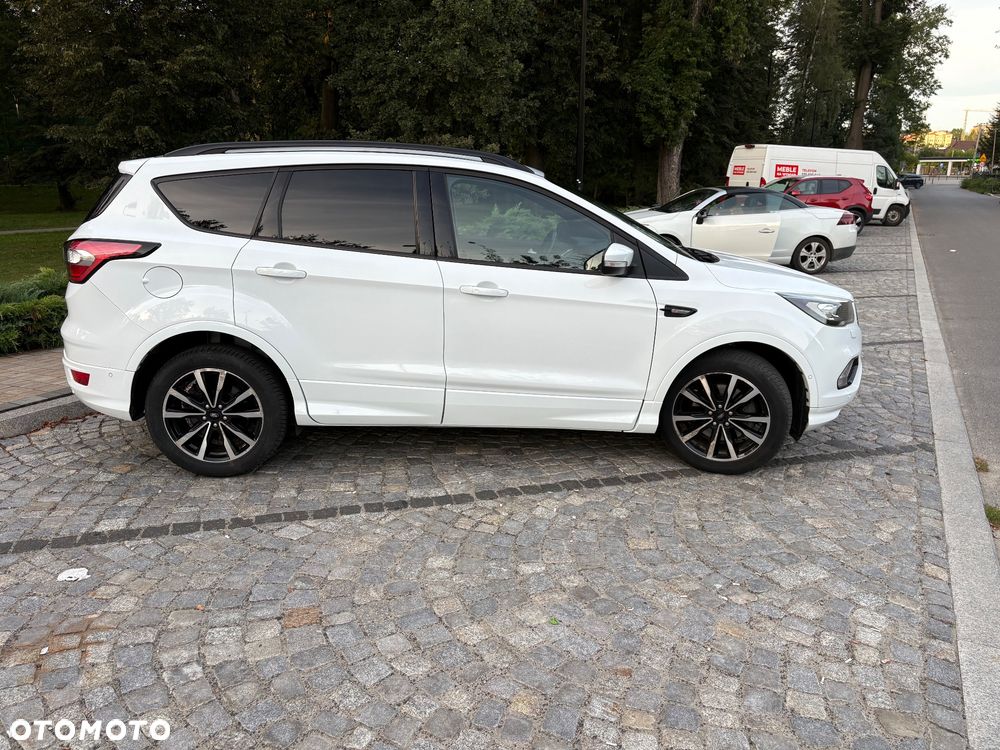 Ford Kuga 2.0 TDCi FWD ST-Line - 4
