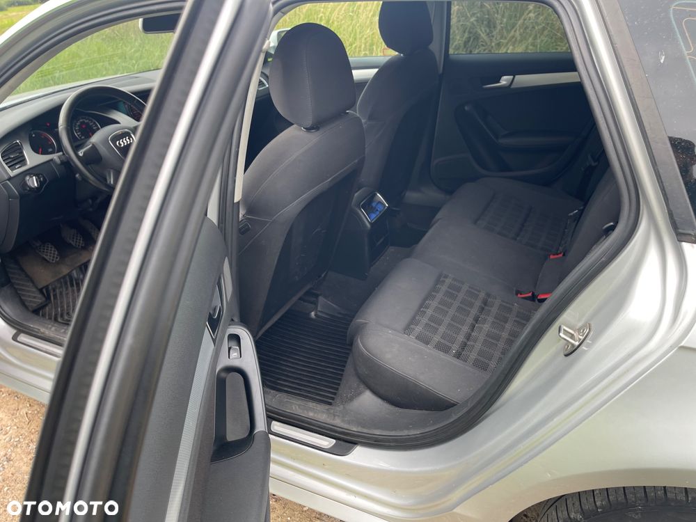 Audi A4 Avant 2.0 TDI - 11
