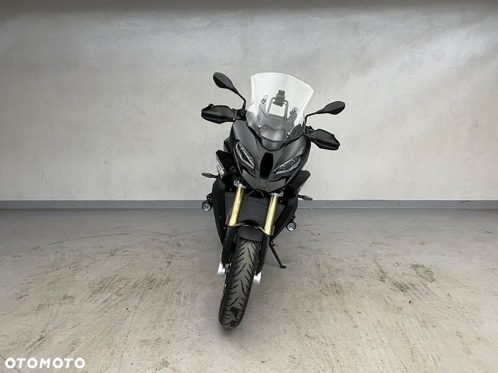 BMW S - 4