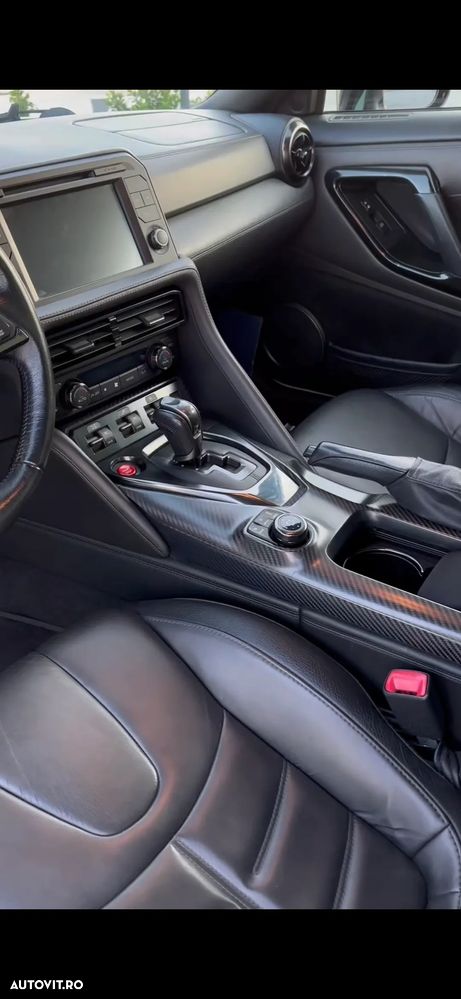 Nissan GT-R - 24