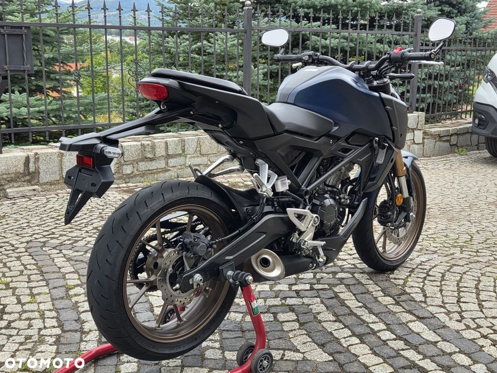 Honda CB - 4