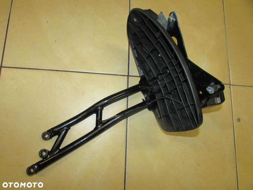 Benelli Leoncino 250 błotnik tył - 2