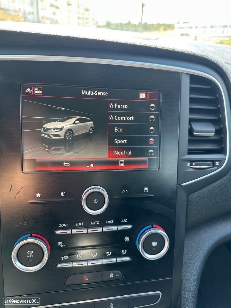 Renault Mégane Sport Tourer 1.5 dCi Intens - 12