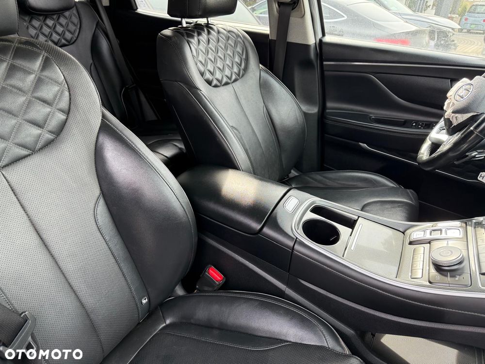 Hyundai Santa Fe 1.6 T-GDI HEV Executive - 16