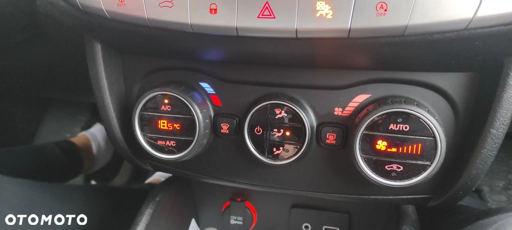 Fiat Tipo 1.3 MultiJet 16v Lounge - 5