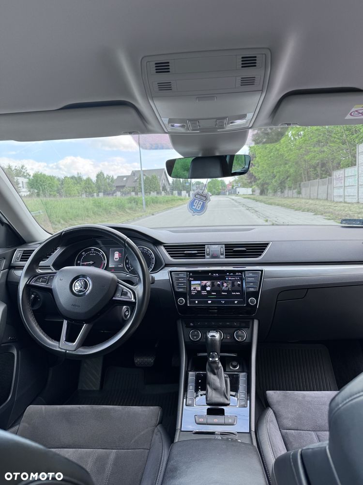 Skoda Superb 2.0 TDI 4x4 Style DSG - 10
