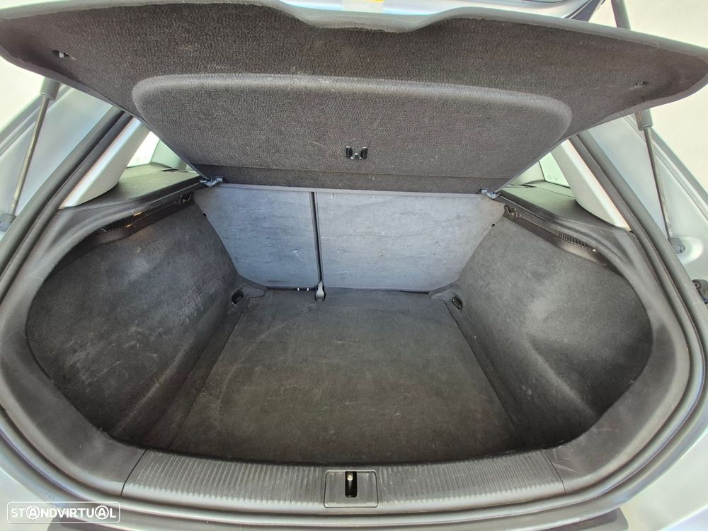 Audi A3 Sportback 1.6 TDI Attraction Business Line - 22