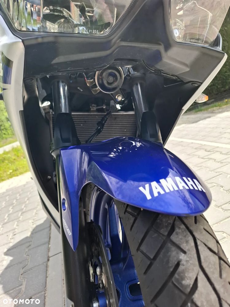 Yamaha YZF - 9