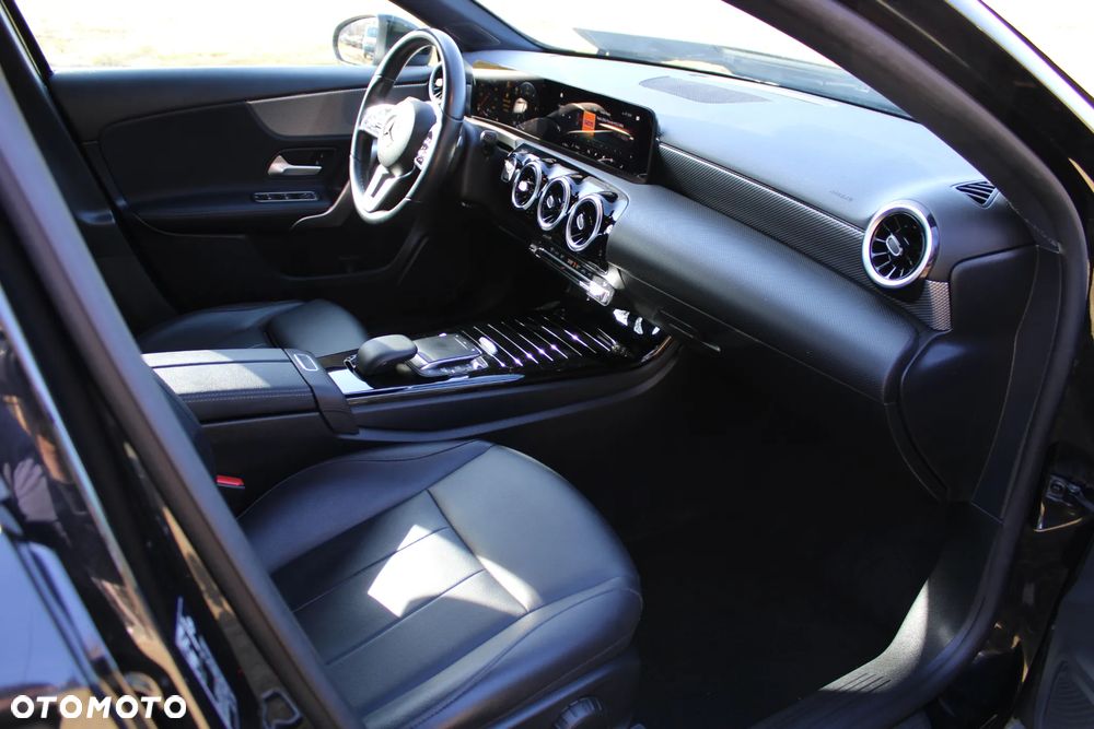 Mercedes-Benz Klasa A 180 d 8G-DCT Progressive - 14