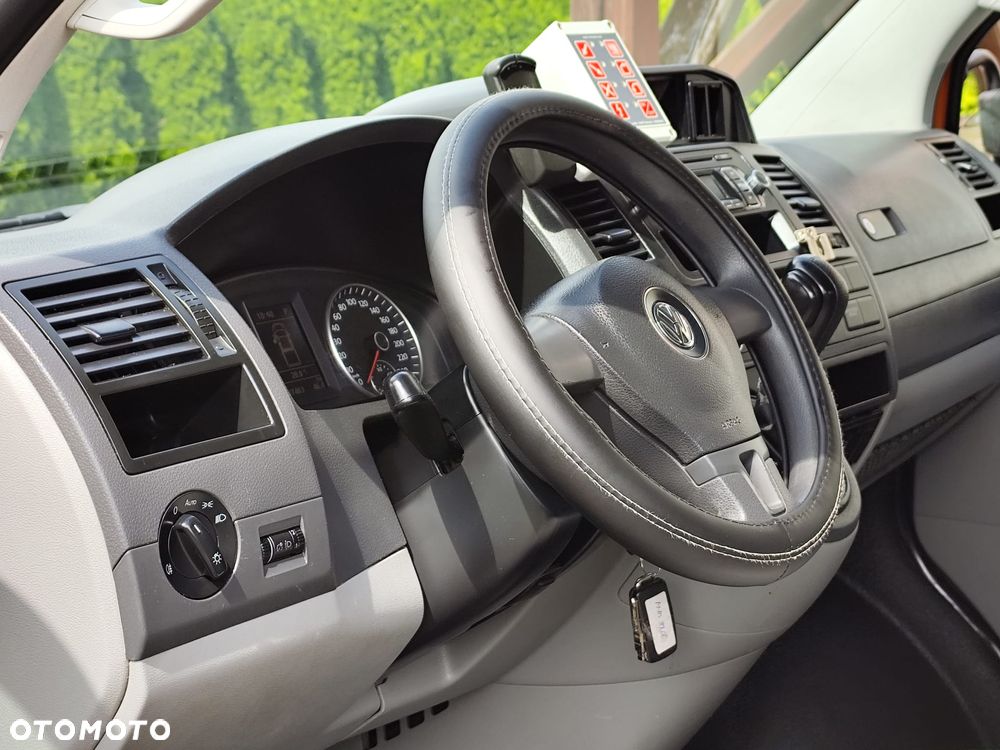 Volkswagen Transporter T5 2.0TDI Doka - 10