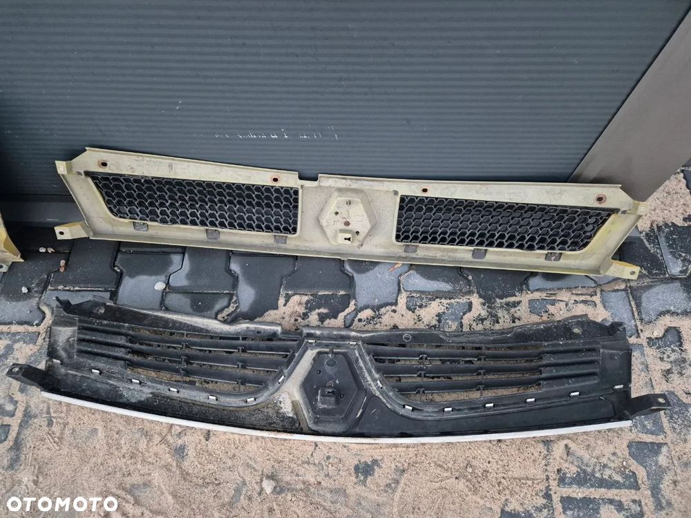 RENAULT BŁOTNIK, GRILL PRAWY PRZÓD MASTER II - 7