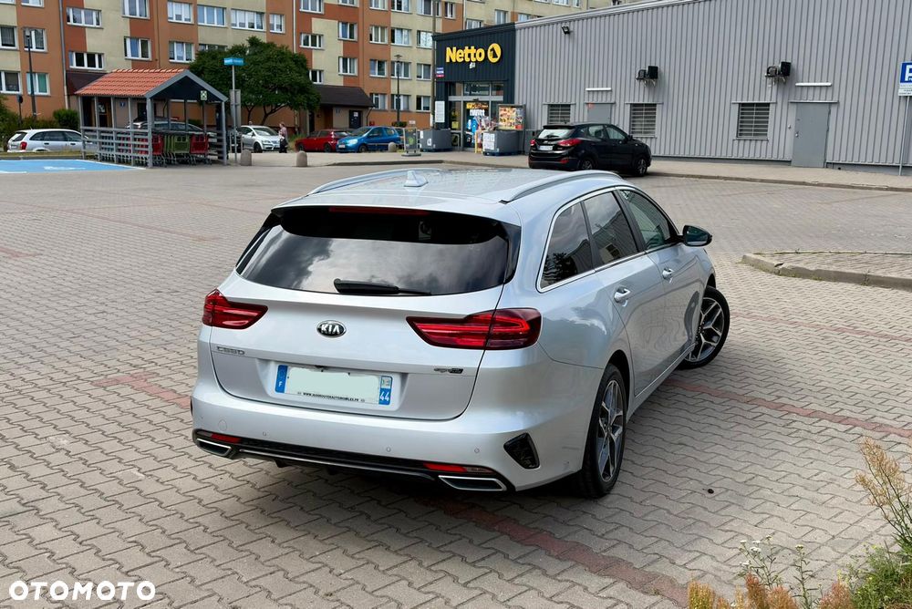 Kia Ceed 1.6 CRDi GT Line DCT - 12