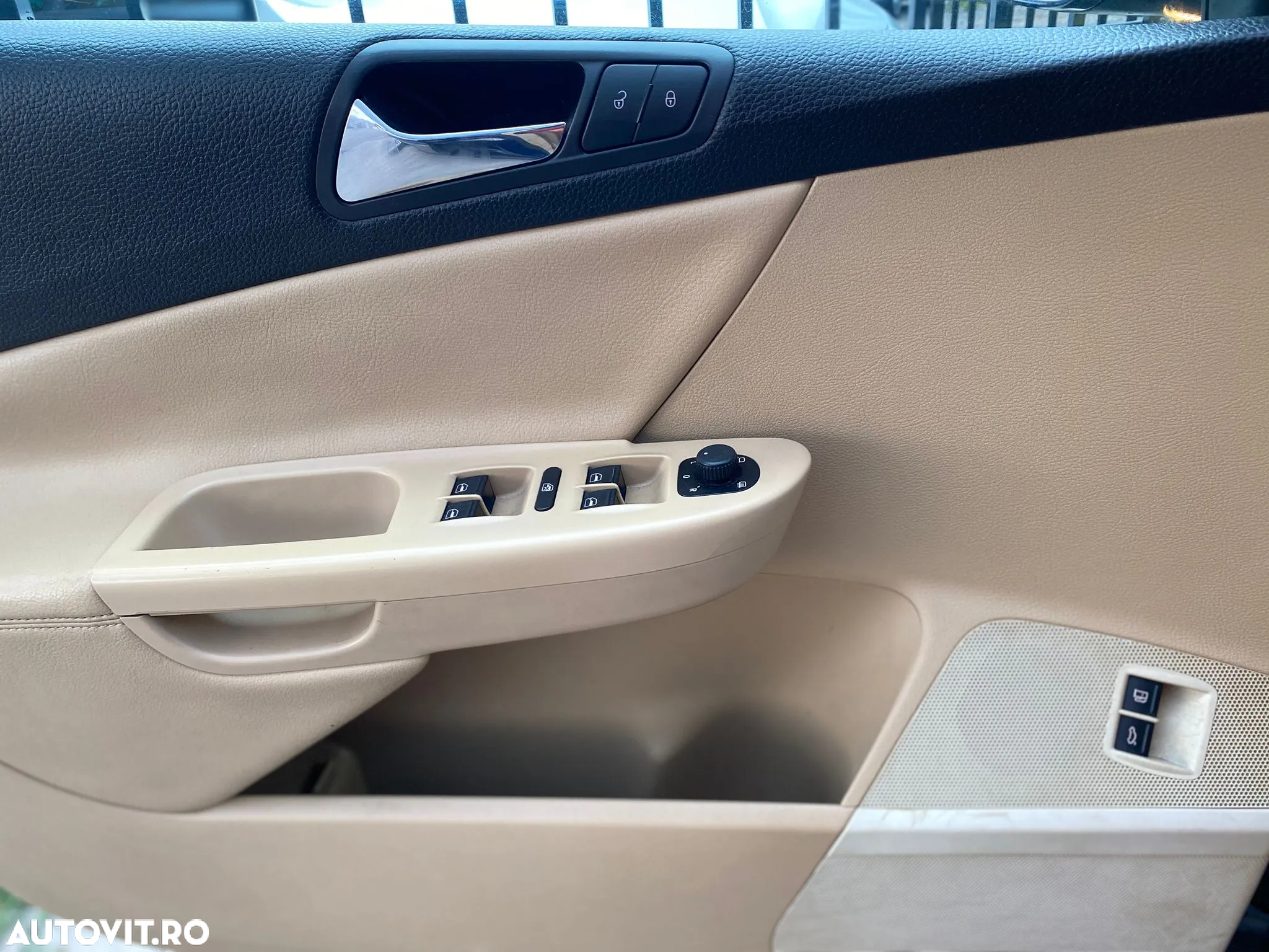 Volkswagen Passat Variant 2.0 TDI Highline DPF DSG - 17