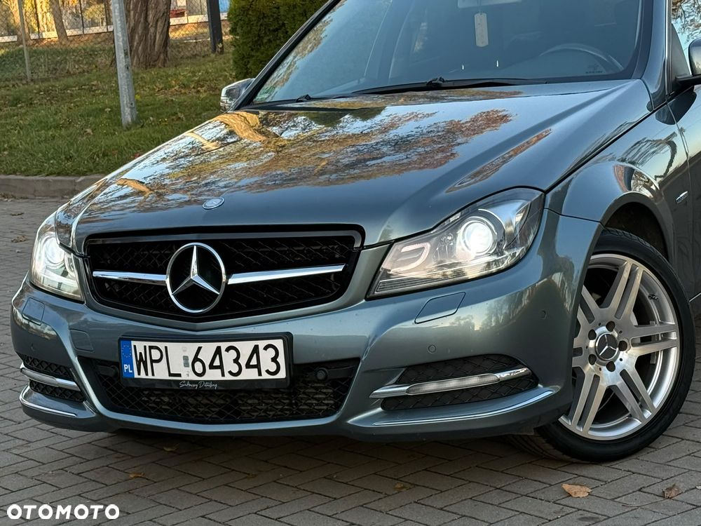 Mercedes-Benz Klasa C 220 CDI 7G-TRONIC Edition - 26