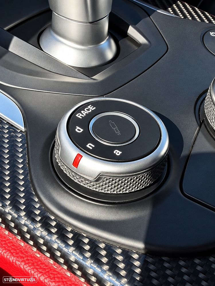 Alfa Romeo Stelvio - 17