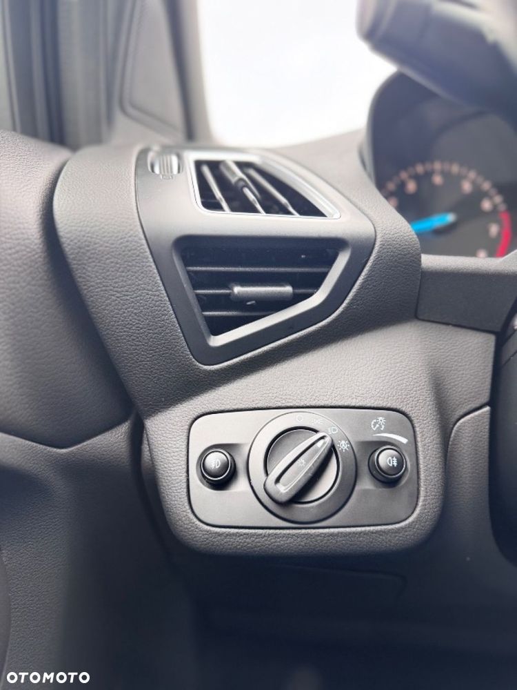 Ford Kuga - 40