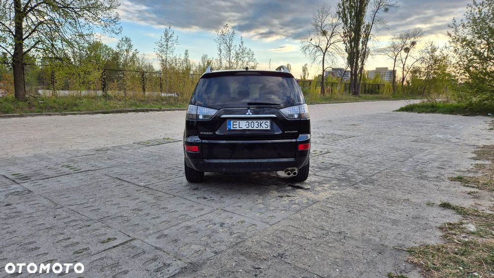 Mitsubishi Outlander - 6