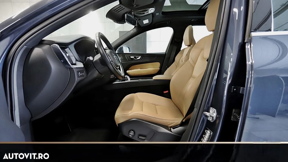 Volvo XC 60 T8 Twin Engine AWD Momentum Pro - 6
