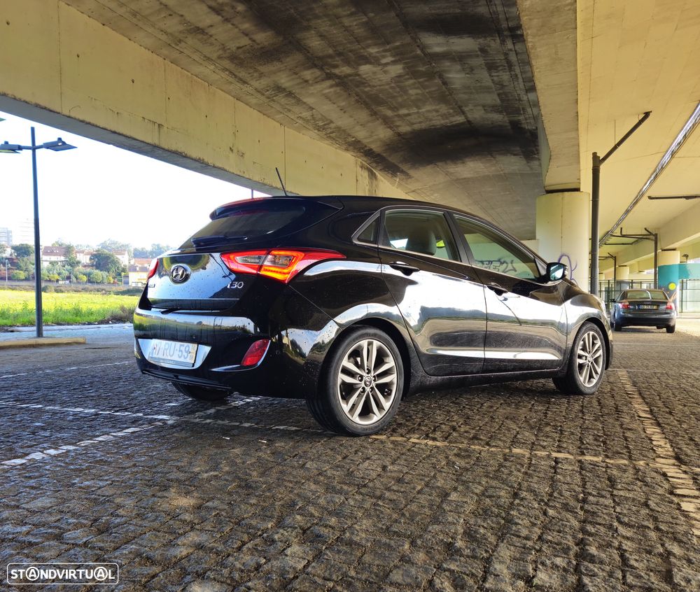 Hyundai i30 1.6 CRDI Blue Style+Navi - 5