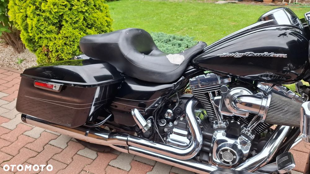 Harley-Davidson Touring Road Glide - 13