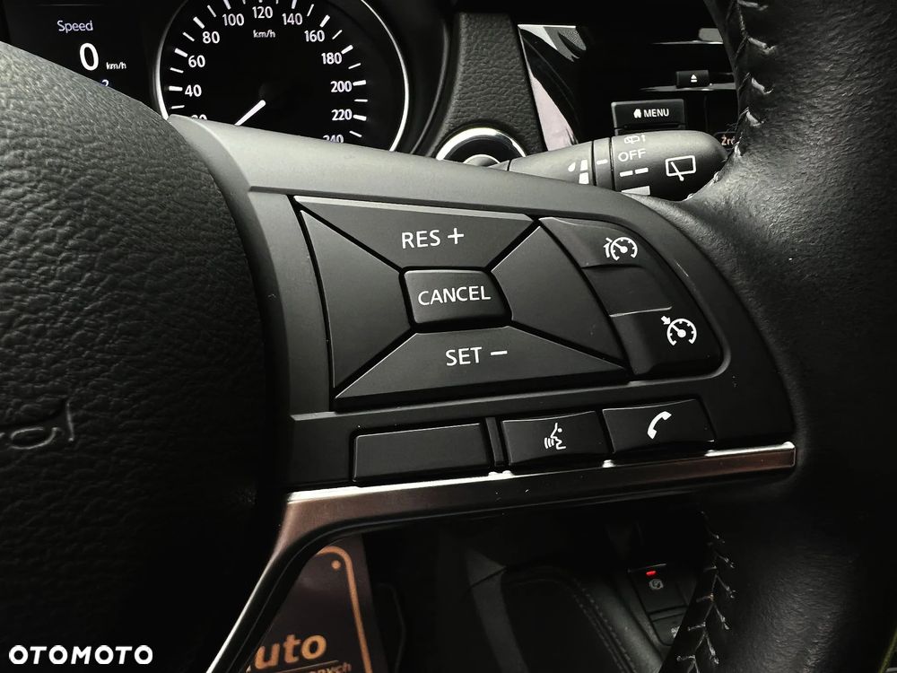 Nissan Qashqai 1.3 DIG-T N-Connecta EU6d - 29