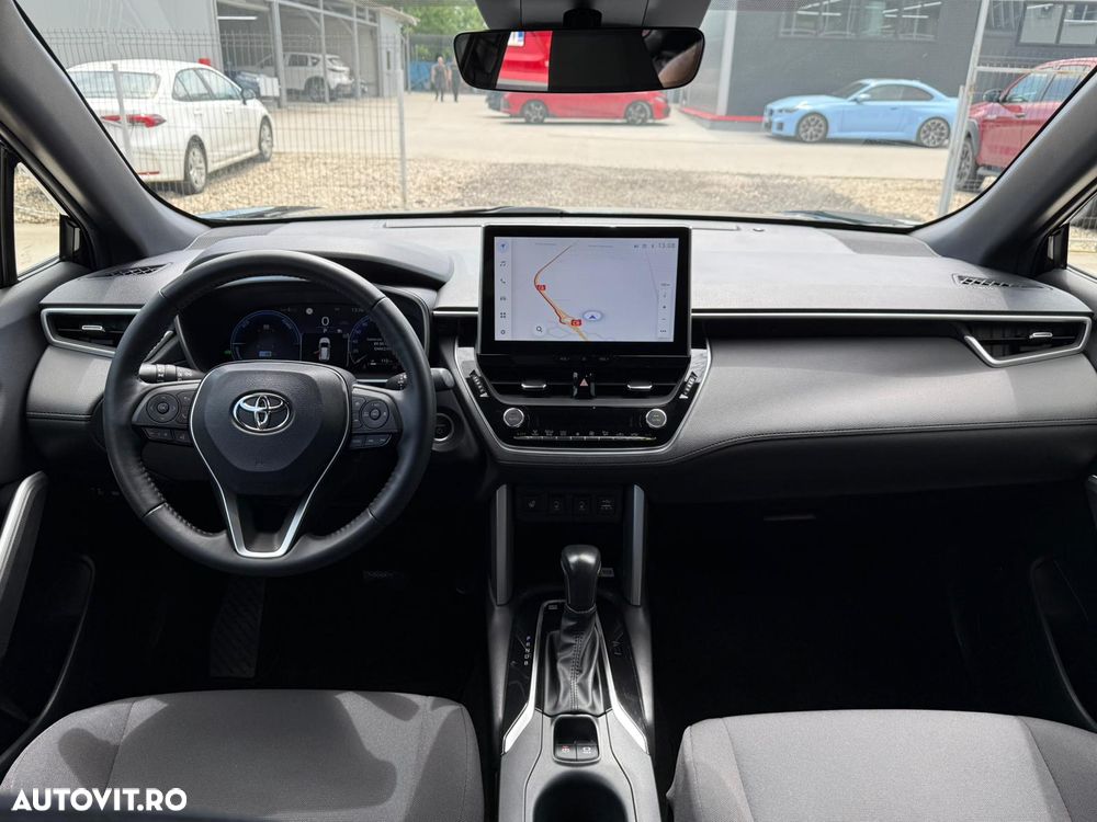 Toyota Corolla Cross - 17